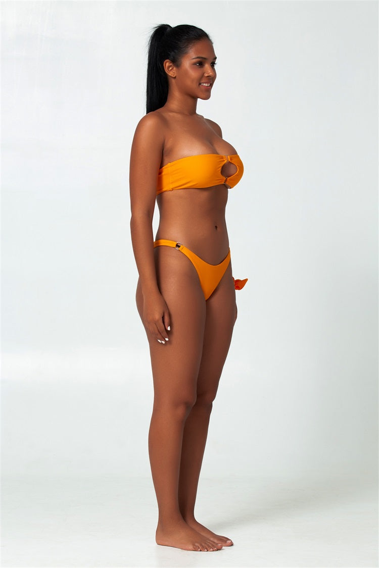 bandaeu with keyhole low-rise bikini